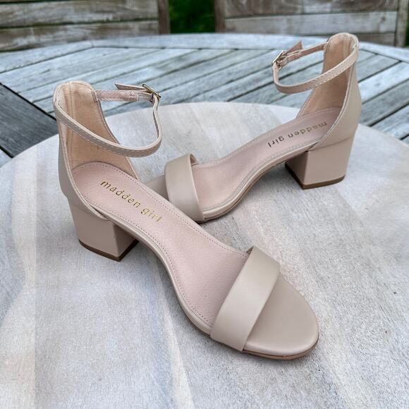 Madden Girl Ileana Womens Sandals Size 6 Beige Paris Block Heel Buckle Shoes New - Picture 6 of 14